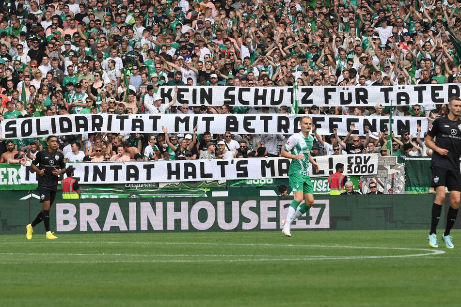 Dieses Banner hatten Bremen-Fans am Wochenende beim Spiel gegen den VfB präsentiert.