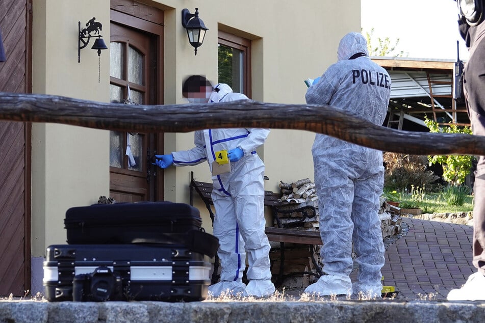 Im April wurde in einer Wohnung in Freital die Leiche einer Frau entdeckt. (Archivbild)