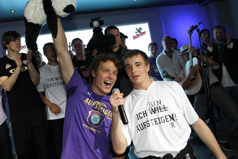 Aufsteiger! Damals waren Marc Hensel (l.) und Martin Männel noch richtige Jung-Veilchen.