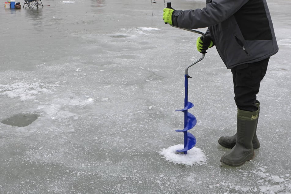 Winter längst auf Rückzug: Mann stirbt beim Eisangeln in Brandenburg