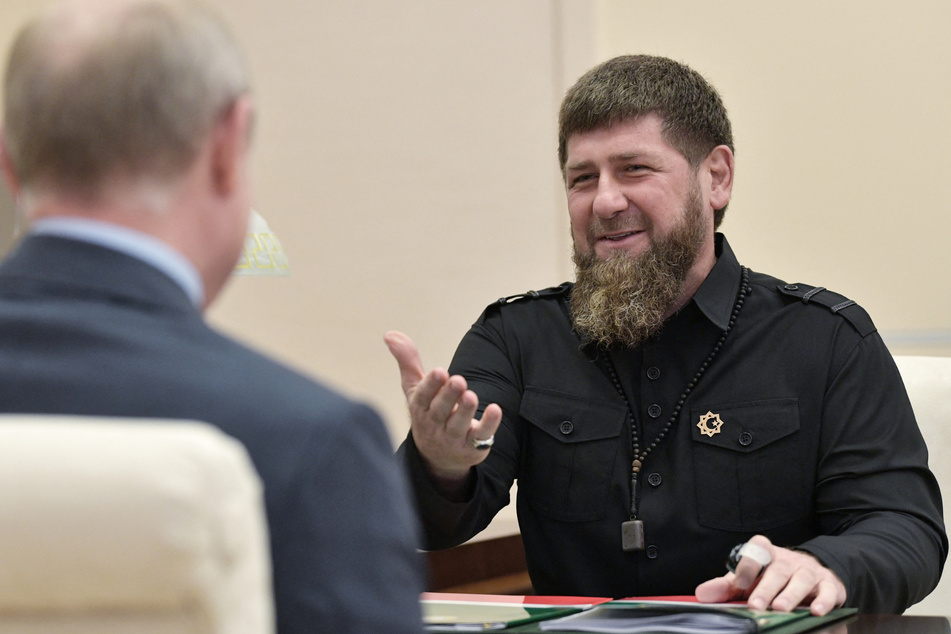 Ramzan Kadyrow (46) macht Scherze mit seinem Boss – Wladimir Putin (70).