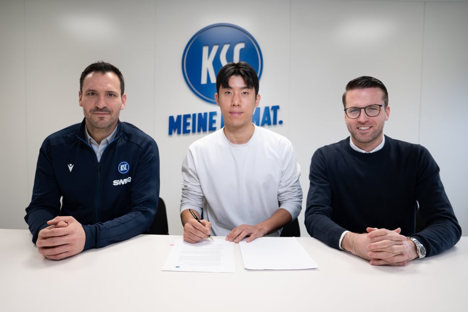 Hyeokkyu Kwon (24, M.) spielte in Europa bereits für Celtic Glasgow und zuletzt für den FC Nantes.