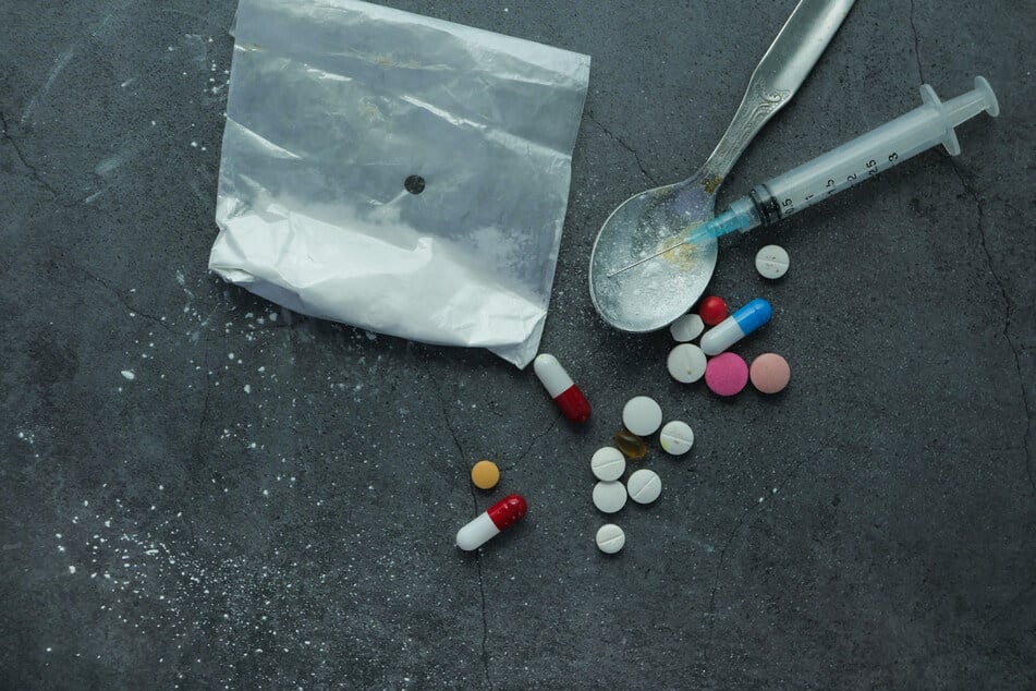 Der 16-Jährige erlitt nach der Einnahme der Drogen einen Herz-Kreislauf-Stillstand und verstarb. (Symbolfoto)
