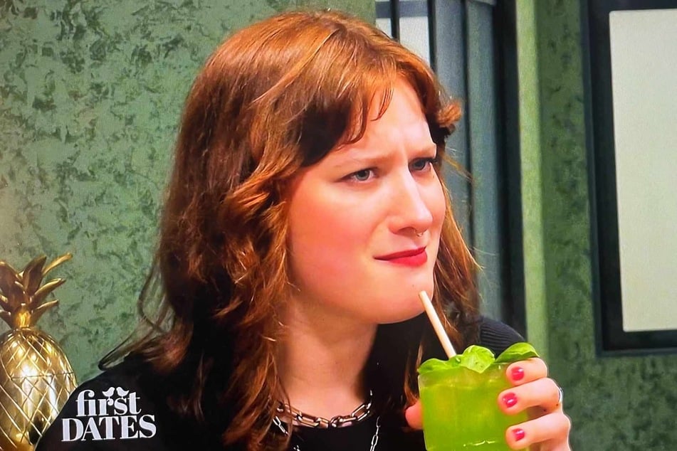 Dass Jamie offenbar nicht so gerne Tischtennis spielt, sorgt bei Marina für Ernüchterung.
