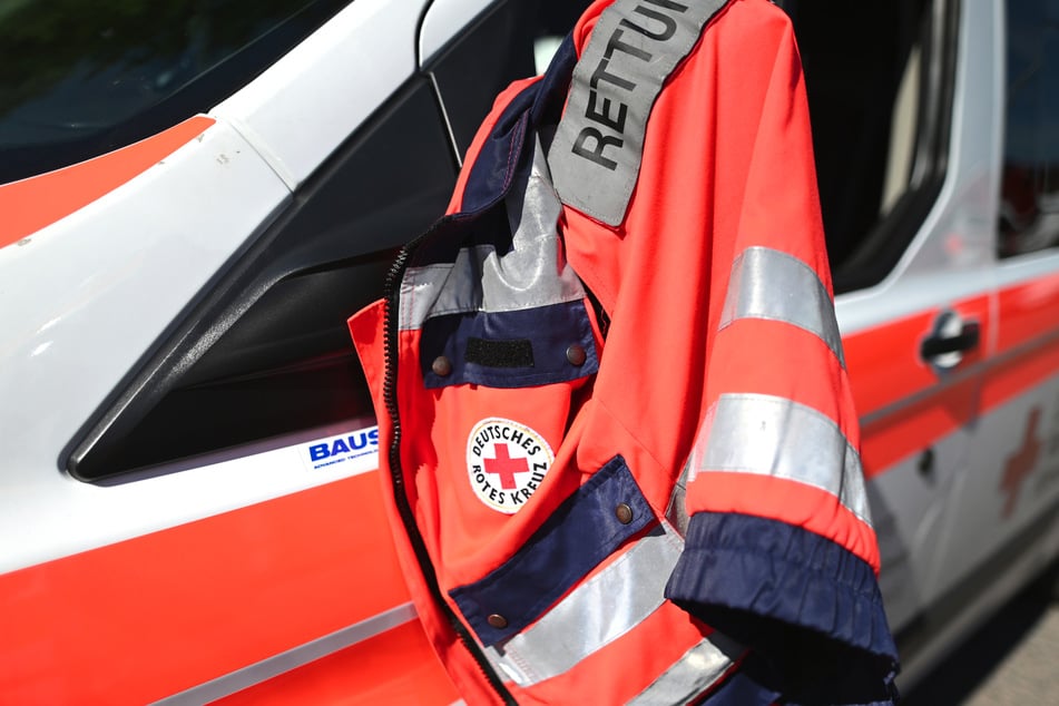 Der Rettungsdienst brachte die schwer verletzten 86-Jährige noch in eine Klinik. Hier verstarb sie allerdings. (Symbolbild)