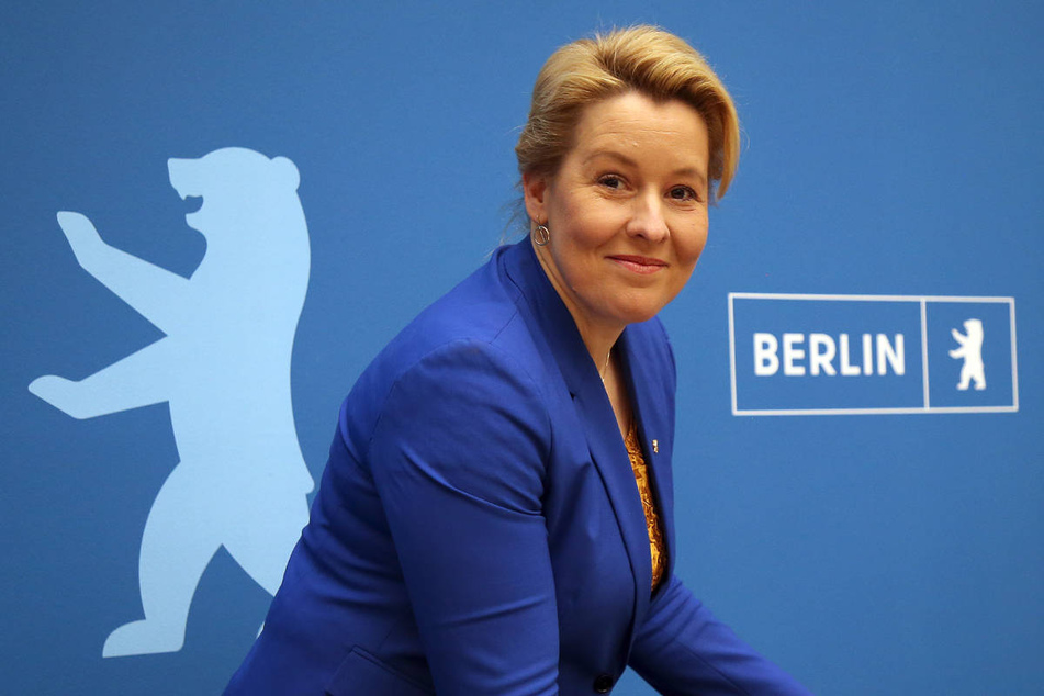 Berlins Regierende Bürgermeisterin Franziska Giffey (44, SPD) hat in einem Interview mit "Zeit Online" nochmals betont, dass sie nicht an ihrem Amt klebe.
