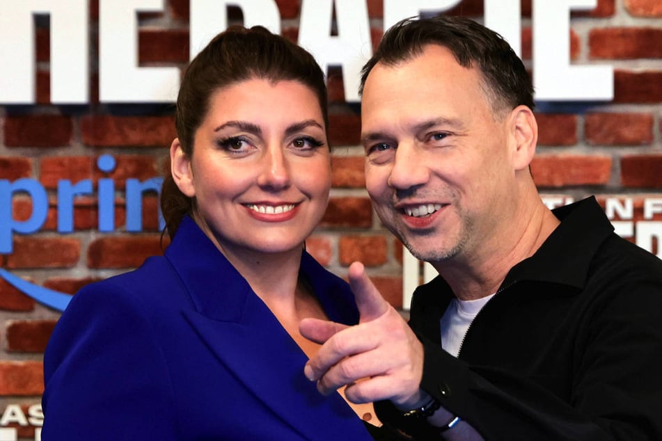 Sebastian Fitzek (53) musste sich ganz schön verrenken, um seine zweite Frau Linda kennenzulernen.