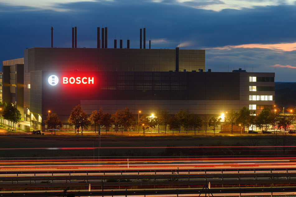 Bosch investierte etwa eine Milliarde Euro in das markante Dresdner Werk.