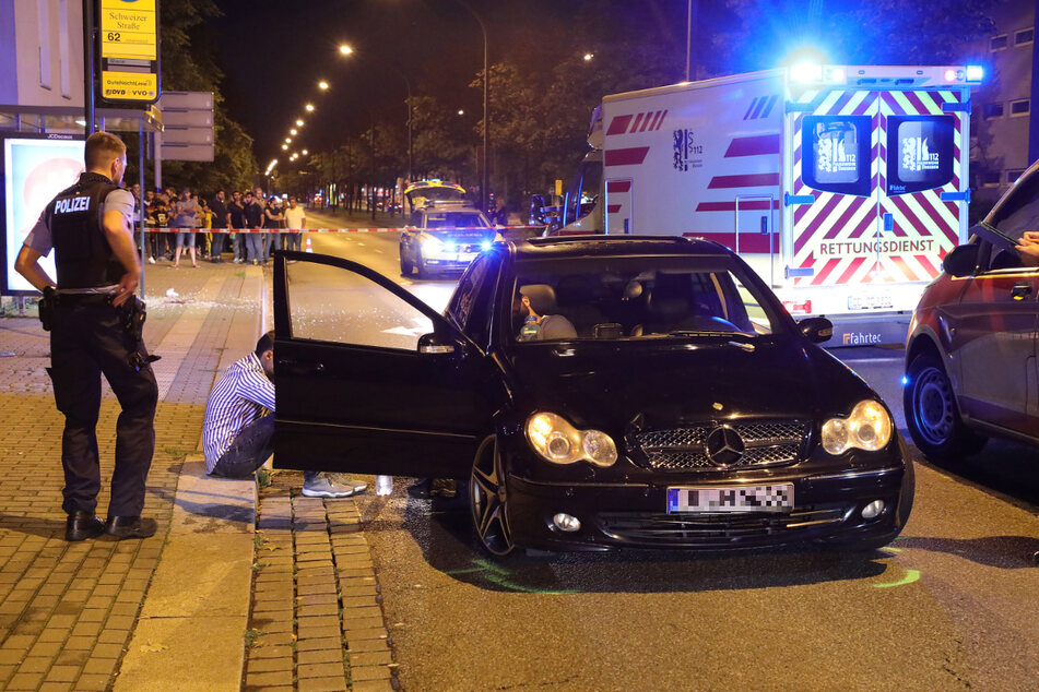 Tödliches Ende einer Raserfahrt: Während ein Kind sterben musste, blieb der Mercedesfahrer unverletzt.