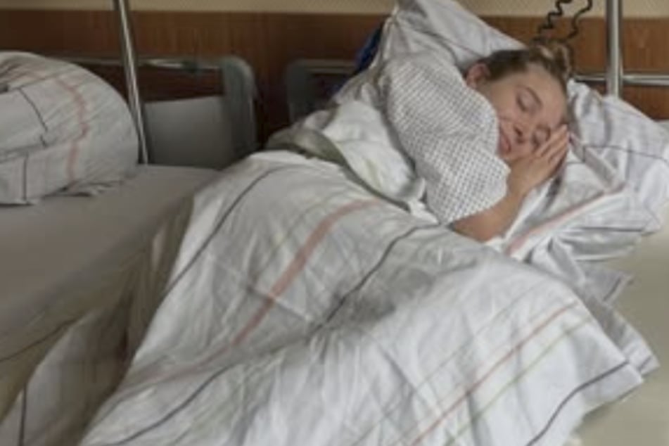 Mit diesem Bild meldet sich Lola Weippert (29) bei ihren Fans zurück.