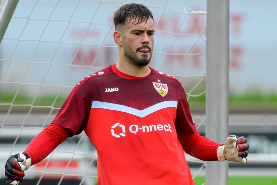 Stuttgarts Torwart Stefan Drljaca (25) sorgte für einen (gewollten) Aufreger beim Test-Kick gegen Fortuna Sittard.