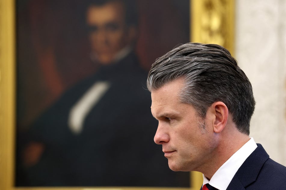 Troops had been given a directive from US Defense Secretary Pete Hegseth to kill everyone on board, the Washington Post reported, citing unnamed sources familiar with the operation.