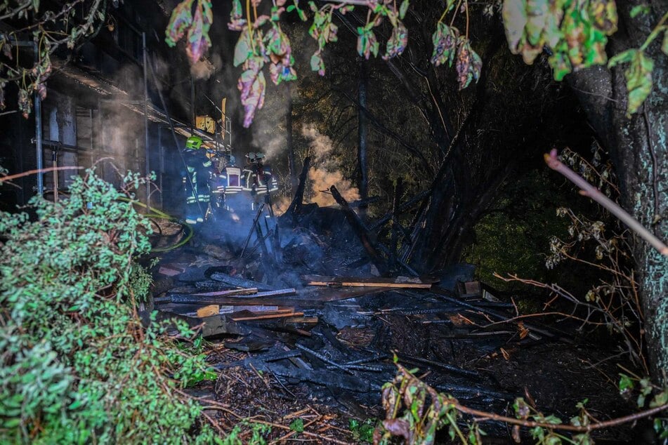 Die zerstörerischen Folgen des Brandes sind nicht zu übersehen.