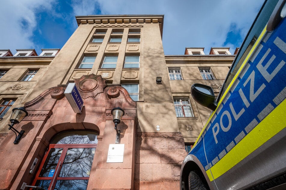 Die Zwickauer Polizei weist jede Schuld von sich: An dem besagten Abend war kein Beamter der Polizeidirektion Zwickau im Rathaus im Einsatz.