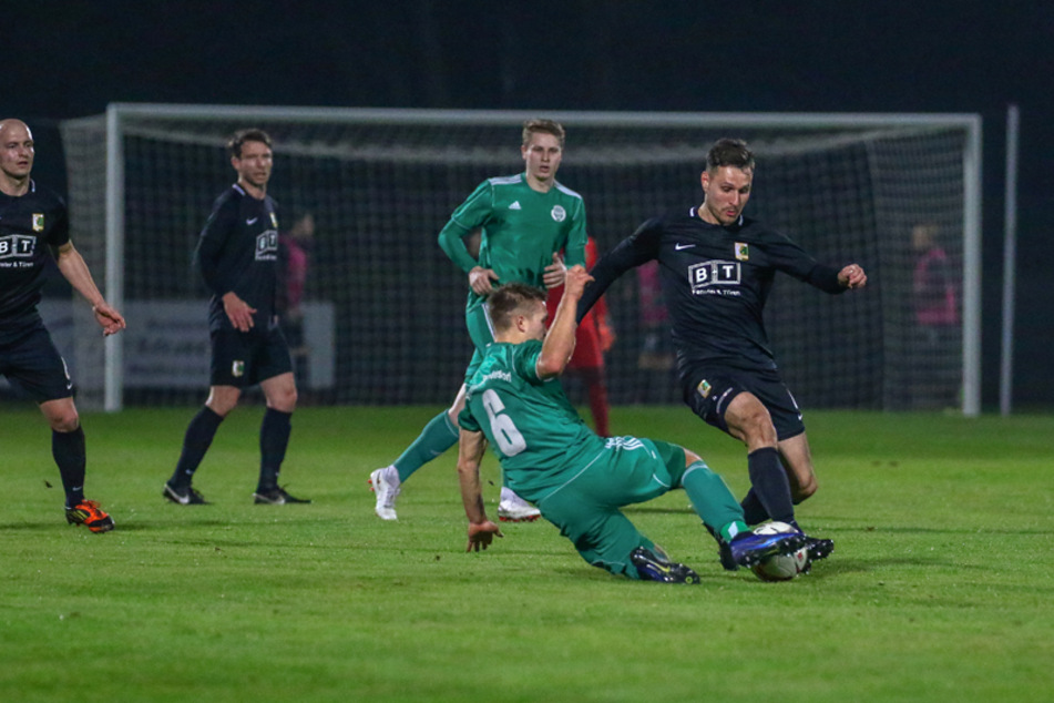 Chemie Leipzig hat das Testspiel bei der SG Union Sandersdorf mit 3:0 gewonnen. (Archivbild)