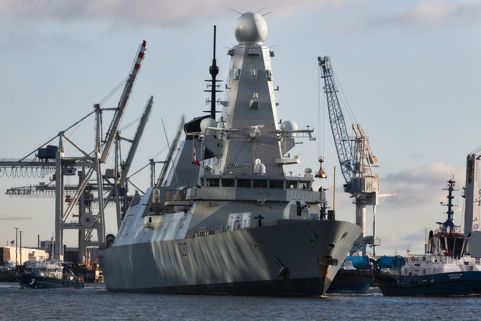 Das britische Kriegsschiff "HMS Duncan" kann am Wochenende im Hamburger Hafen besucht werden.