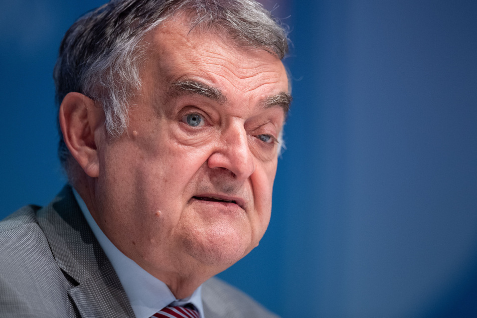 NRW-Innenminister Herbert Reul (CDU) sieht eine Mitverantwortung bei den Veranstaltern der Demonstration in Berlin.