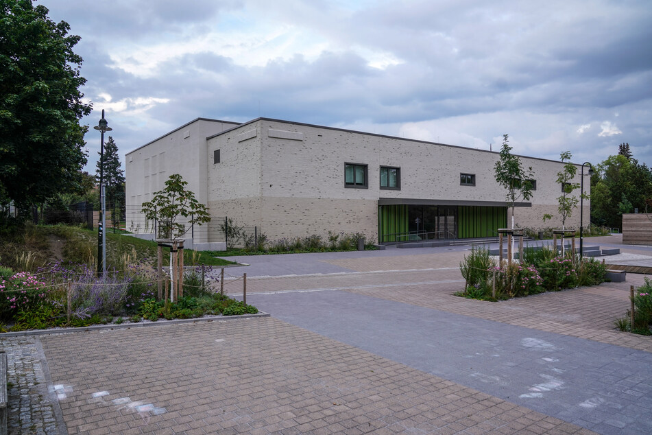 Die neu errichtete Zwei-Feld-Sporthalle in Langebrück bereitet Sorgen.