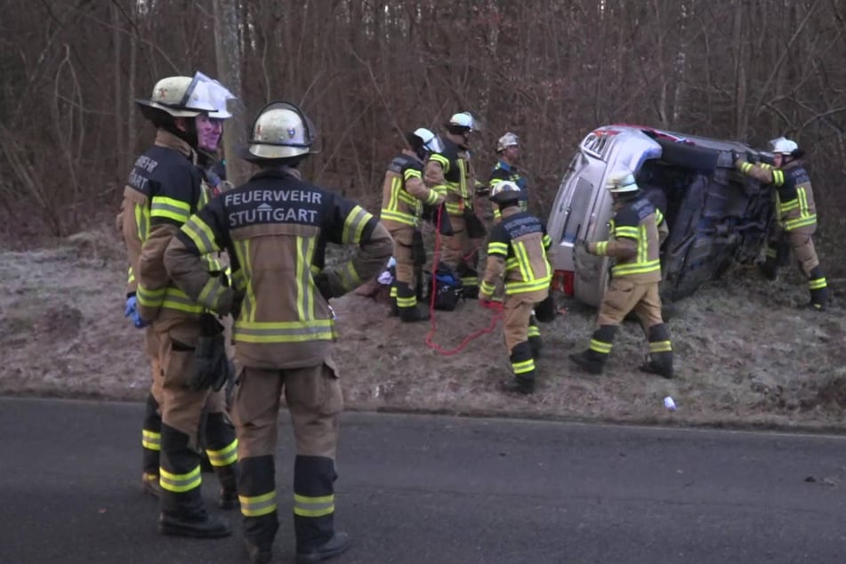 Die Wagen kam auf der Seite zum Liegen.