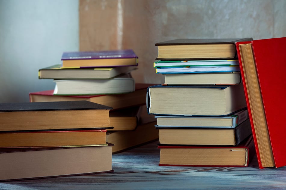 Experten warnen vor Betrugsmasche: Ehepaar aus Sachsen will Bücher verkaufen und bekommt plötzlich einen Kreditvertrag