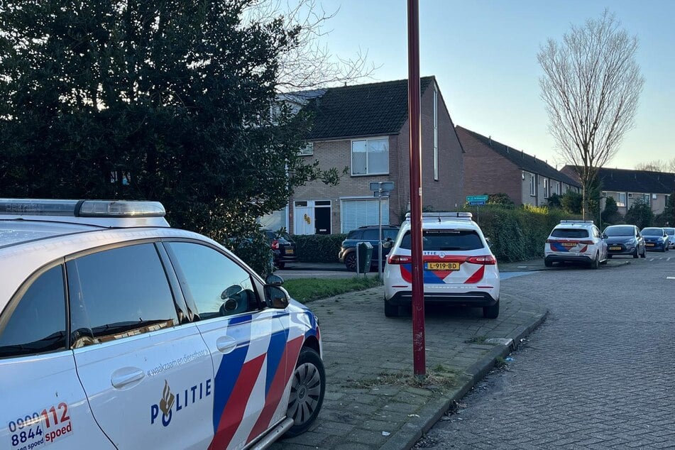 The incident took place in Anemoonstraat in the small Dutch town.