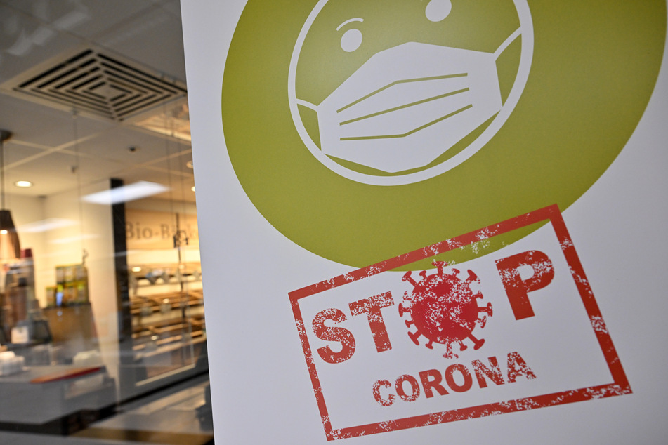 Nordrhein-Westfalen hat nach nur drei Tagen eine neue Corona-Schutzverordnung. Obendrein gelten ab Montag (16. Januar) neue Quarantäne-Bestimmungen.