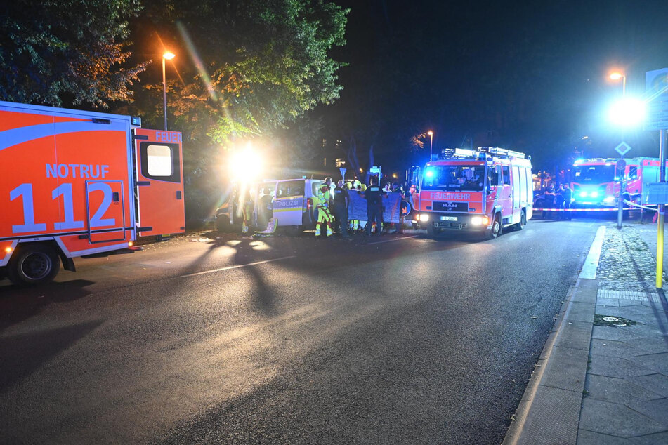 Rettungskräfte und Feuerwehr waren in wenigen Minuten vor Ort.