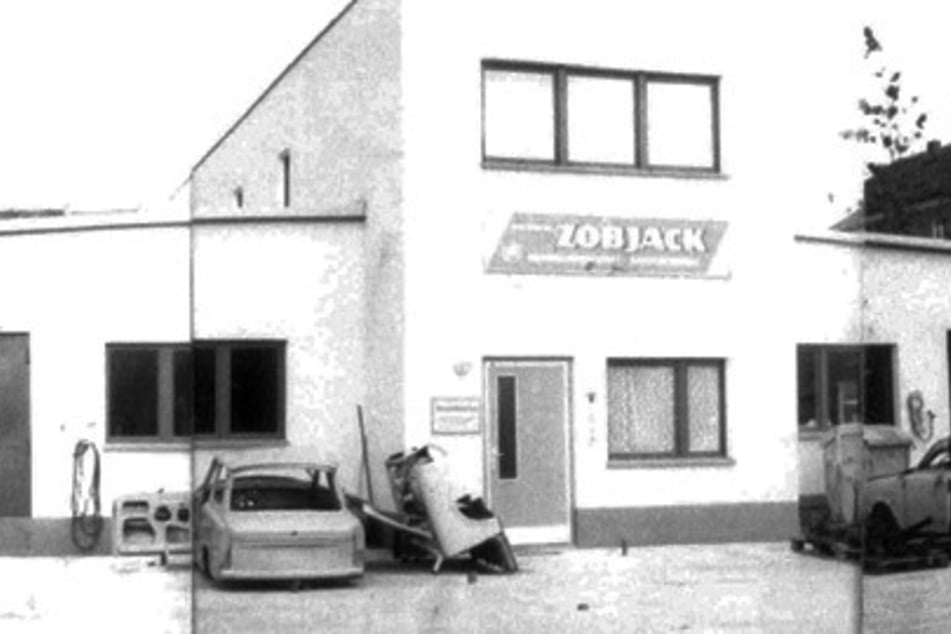 Früher hatte der Betrieb seinen Sitz an der Tittmannstraße in Striesen. 1997 folgte der Umzug nach Laubegast.
