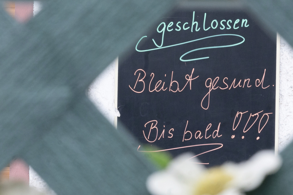 Im ganzen Land haben Gastronomen und Hoteliers für eine Öffnungsperspektive demonstriert.