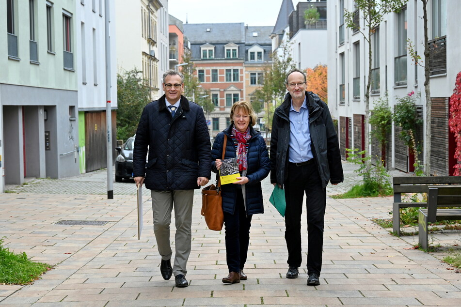 Amtsleiter Stefan Szuggat (55, l.), Sabine Fichte und Thomas Pieper (59) sind mit der Entwicklung des "Hechts" sehr zufrieden.