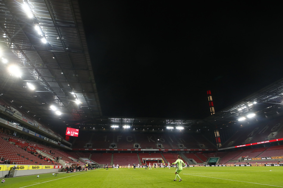 Die deutschen Stadien werden vorerst leer bleiben.