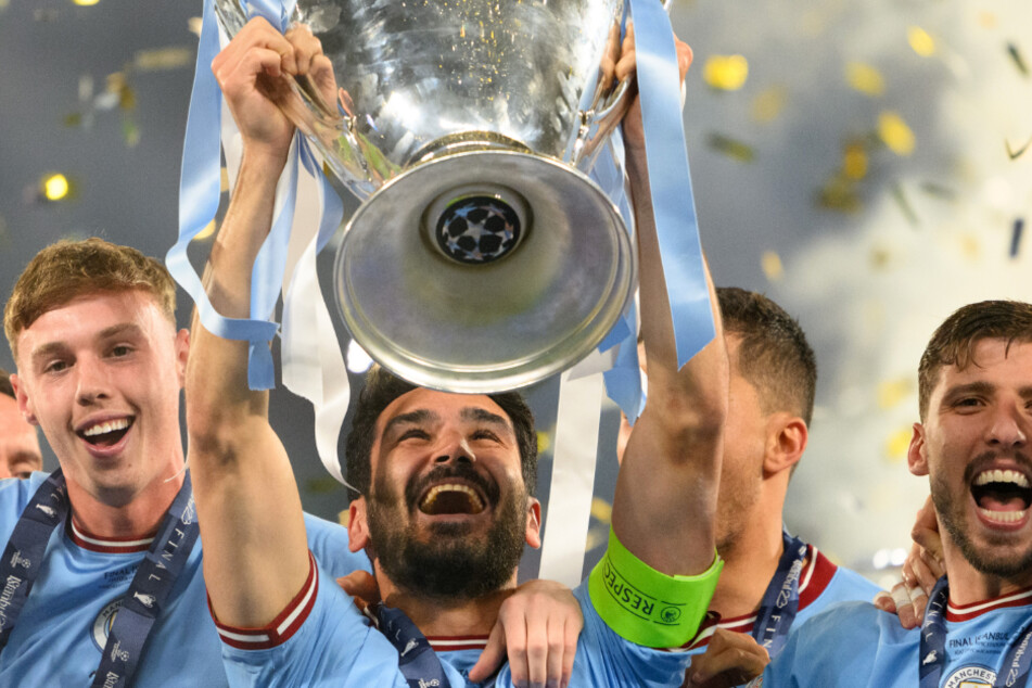 Der amtierende Champions-League-Sieger Manchester City erhält mit umgerechnet 4,12 Millionen Euro das meiste Geld aus dem FIFA-Topf.
