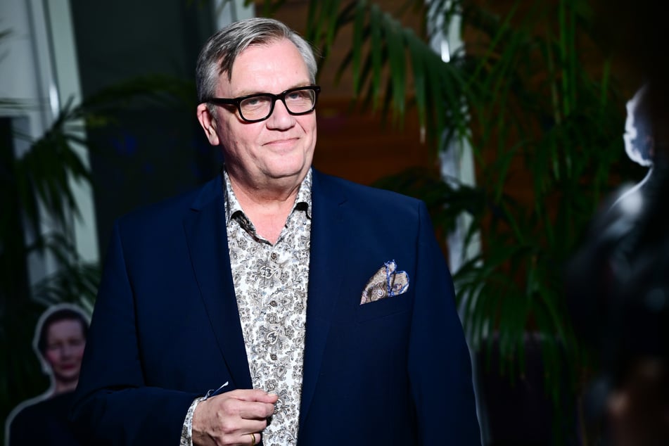 Hape Kerkeling (61) will sich gegen seine "Film und Fernsehen"-Kollegen durchsetzen.
