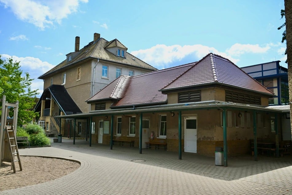 Die Grundschule soll bis 2028 saniert und umgebaut werden.
