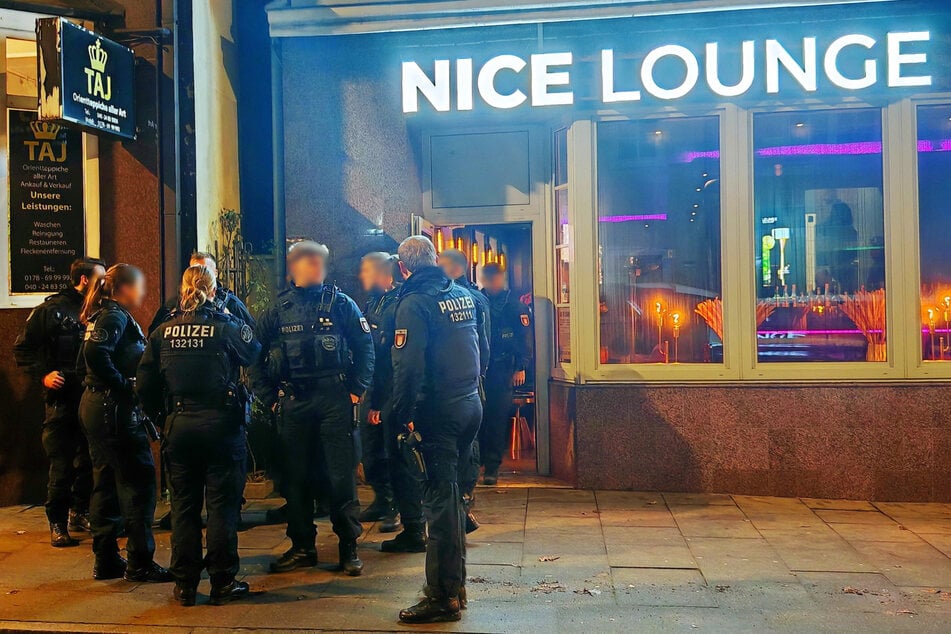 Am Montagabend hatte die Polizei mehrere Shisha-Bars in Hamburg durchsucht.