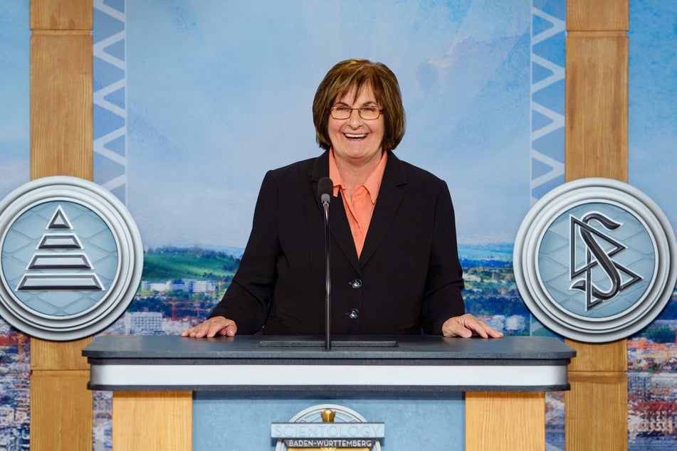 2018 sprach Elke Preusser-Franke (heute 84) auf einer Scientology-Veranstaltung in Stuttgart.