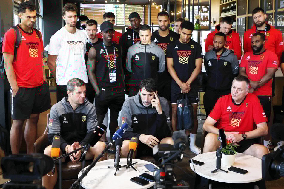 Gesloten achter de coach! Daarom verschijnt het volledige Duitse team bij de PK