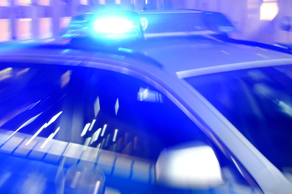 Mit Messern und Pfefferspray gedroht: Gruppen geraten an Rennbahnring aneinander