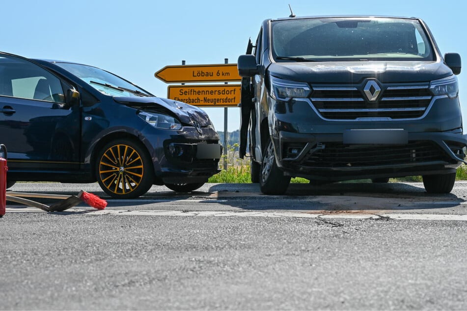 Vorfahrt missachtet: Vier Verletzte nach Crash an Kreuzung