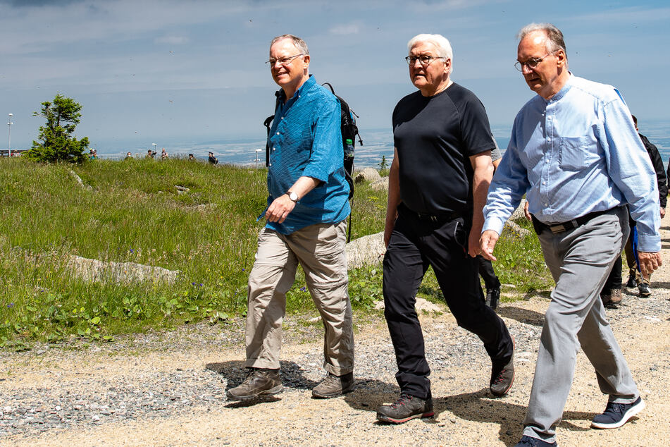 Bundespräsident Steinmeier wandert mit Ministerpräsidenten an ehemaliger Grenze