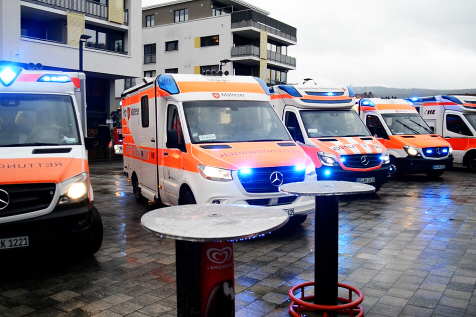 Vier Personen mussten nach der Pfefferspray-Attacke im Taunus-Carré in ein Krankenhaus gebracht werden.