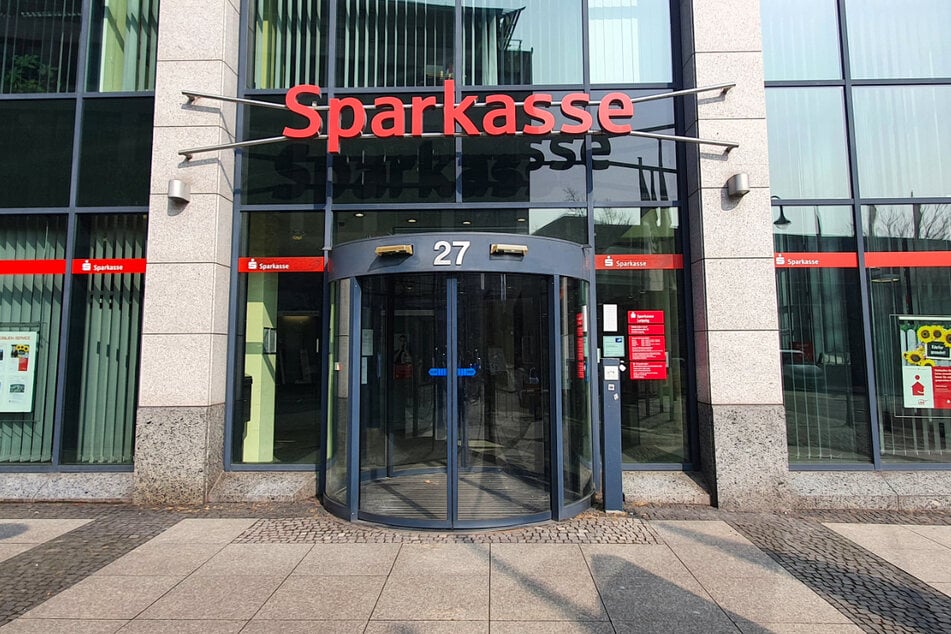 Bei der Sparkasse Leipzig gibt's nicht nur tolle Angebote zu Krediten, Girokonten und Co., sondern auch mega Vorteile für die Urlaubszeit.