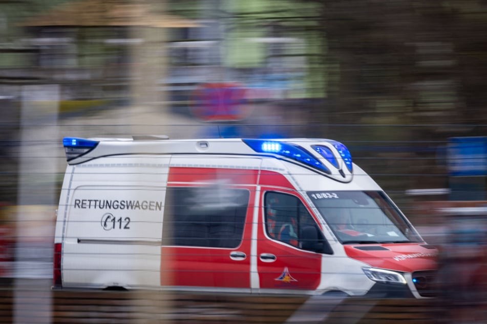 Schnell reagiert! Passantin rettet Niederländer das Leben