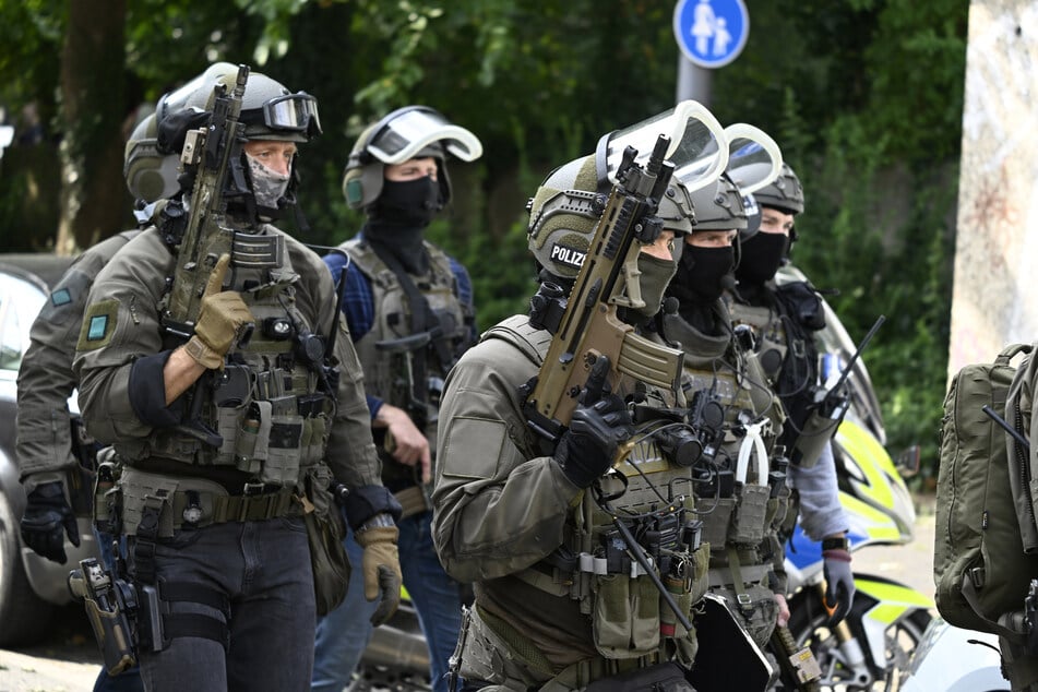 In einer Psychiatrie in Nordrhein-Westfalen kam es am Samstag zu einem Großeinsatz der Polizei. Auch eine Spezialeinheit war vor Ort. (Symbolbild)