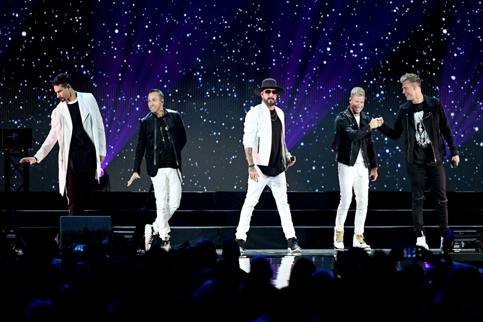 Die Backstreet Boys sind seit den 90er-Jahren erfolgreich. Bei einem Konzert konnte Nick Carter (42, r.) seine Tränen nicht mehr zurückhalten.