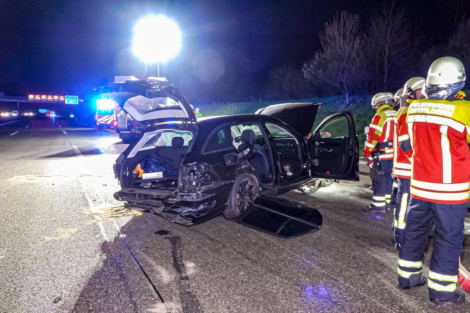 Der Mercedes-Benz war nicht mehr fahrbereit und musste abgeschleppt werden.