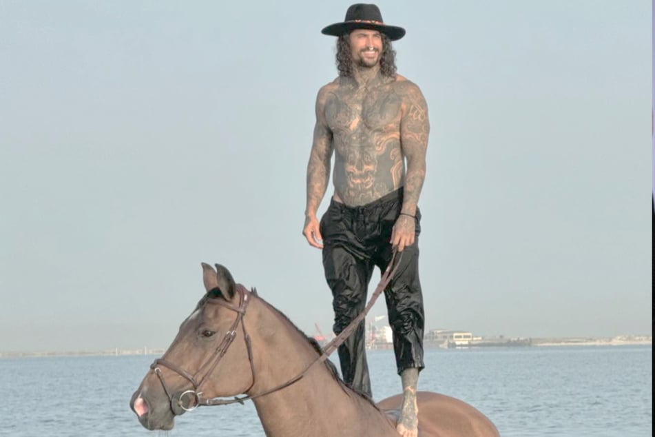 Fred Machi arbeitet in Dubai als Reitlehrer für die Ferchichis.