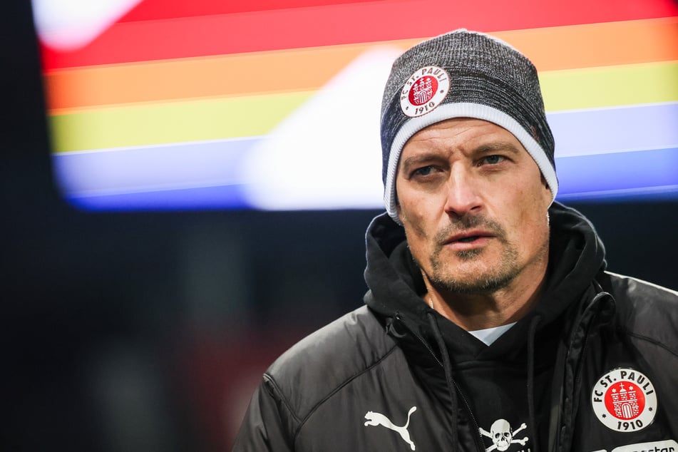 Für das Pokalspiel in Mönchengladbach fällt Angreifer Hountondji aus. Doch: Die Verletzung ist laut Trainer Blessin (52) nicht ganz so schlimm. (Archivbild)