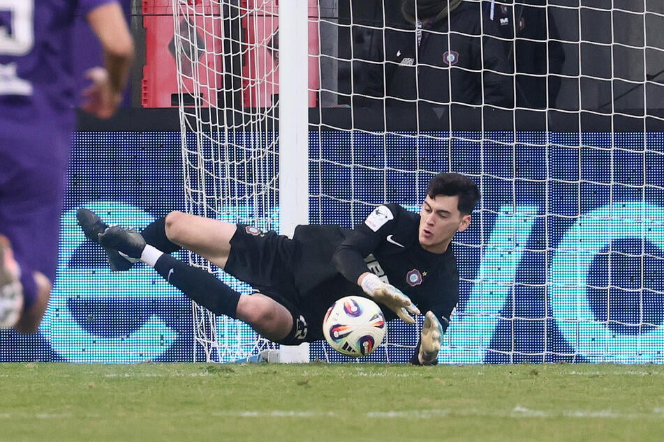 Keeper Louis Lord (22) wechselt nach Düsseldorf.