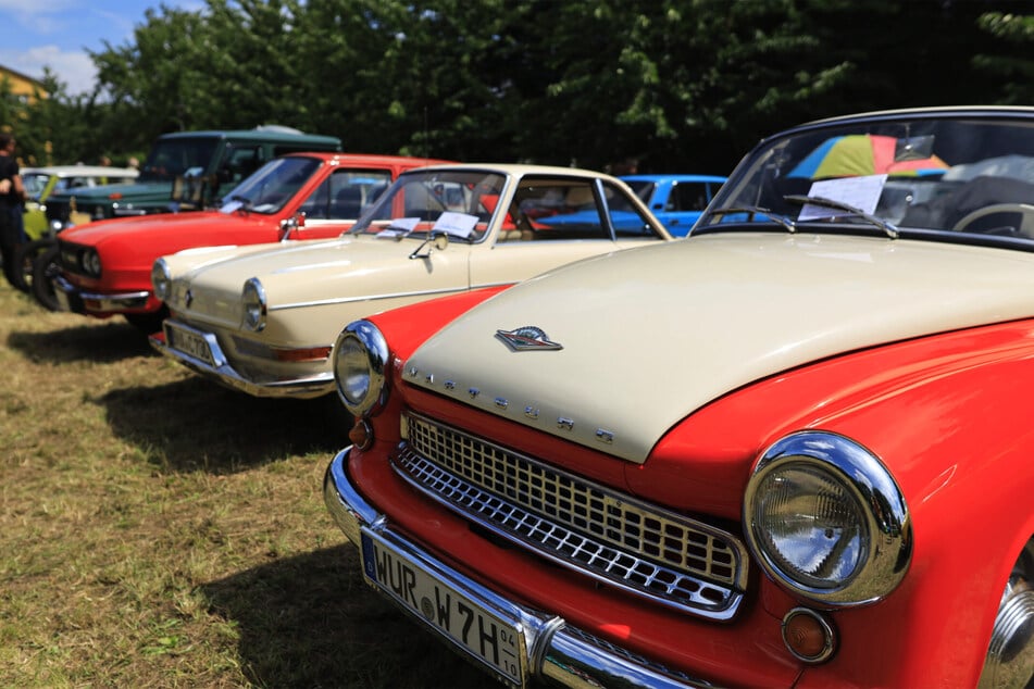 Das 12. Oldtimertreffen richtet sich nicht nur an Fahrzeug-Fans und Nostalgie-Liebhaber, sondern versetzt die ganze Innenstadt von Grimma zurück in eine andere Zeit.
